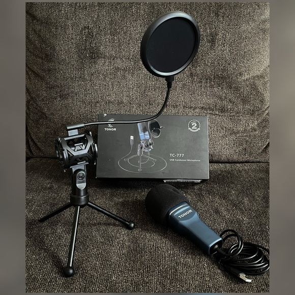 Tonor USB Microphone Model TC-777 - Picture 2 of 7